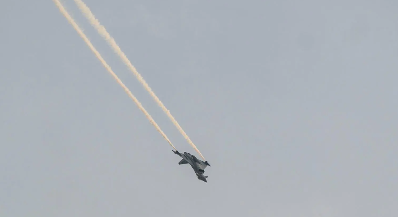 سماء جدة تشهد عروضا جوية للمقاتلات السعودية احتفاء باليوم الوطني