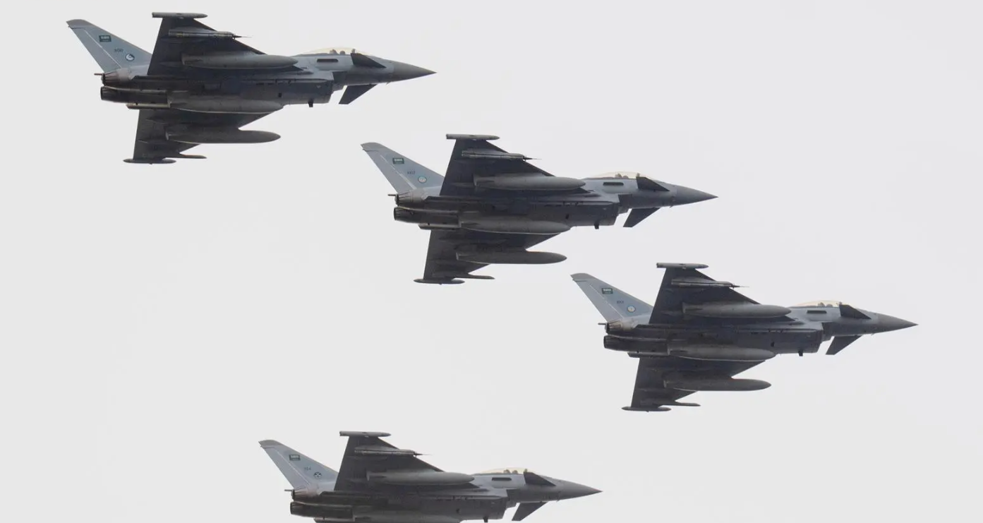 سماء جدة تشهد عروضا جوية للمقاتلات السعودية احتفاء باليوم الوطني