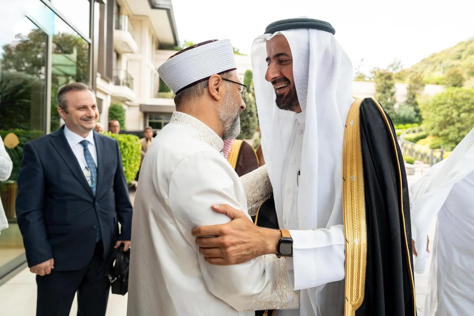 وزير الحج يبدأ زيارة إلى تركيا لتعزيز خدمة ضيوف الرحمن