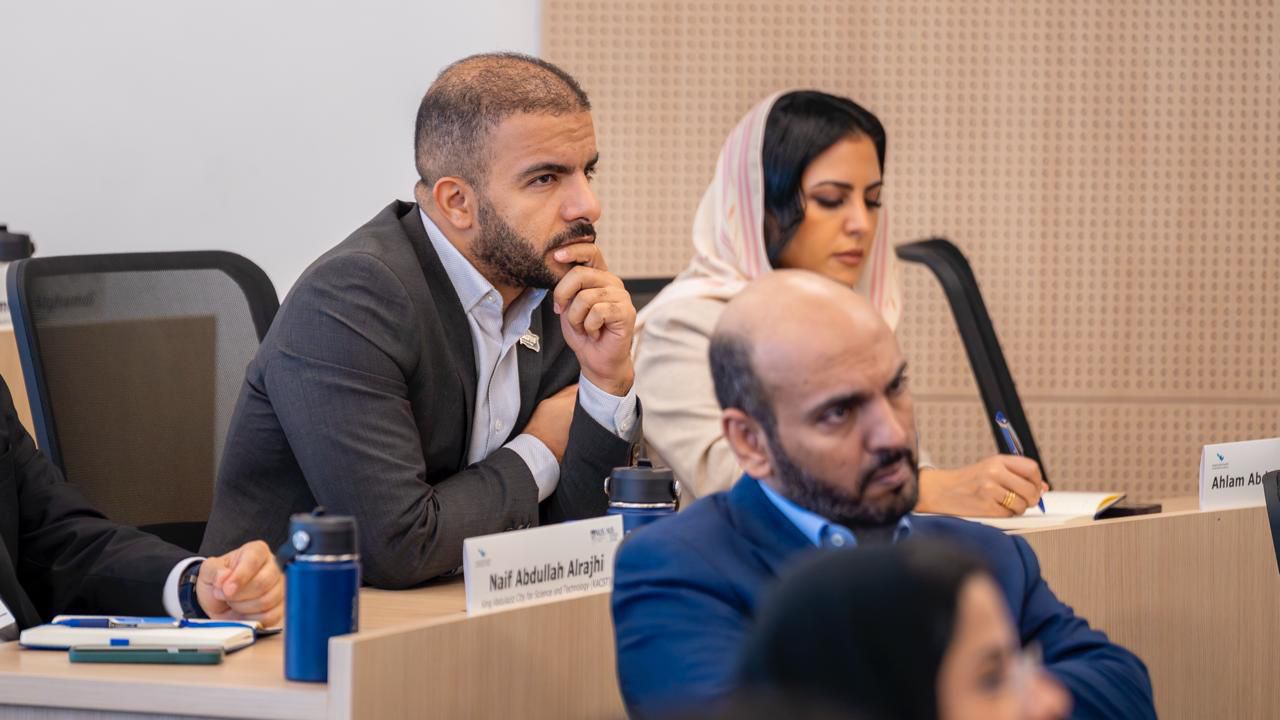 أكاديمية الإعلام السعودية تختتم برنامج التحولات في المشهد الإعلامي العالمي ضمن مسار قادة الإعلام في سنغافورة أكاديمية الإعلام السعودية تختتم برنامج التحولات في المشهد الإعلامي العالمي ضمن مسار قادة الإعلام في سنغافورة