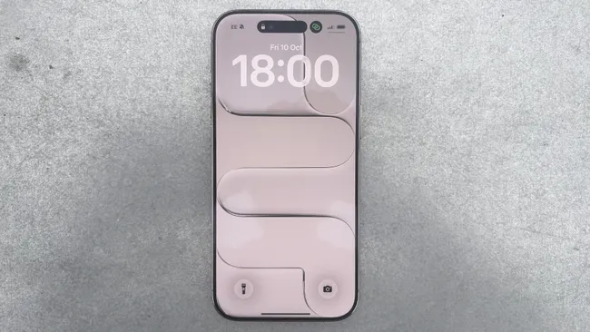 iPhone Air.. أنحف هواتف آبل يعيد سحر تصميمات الحقبة الذهبية