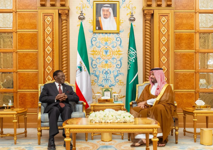 ولي العهد يلتقي رئيس غينيا الإستوائية