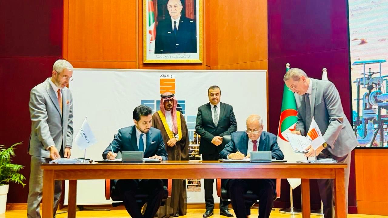 السعودية والجزائر توقّعان عقدًا لاستكشاف واستغلال المحروقات