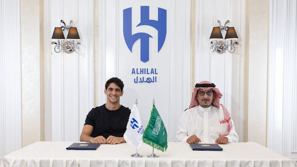 ماذا قال ياسين بونو بعد التجديد مع الهلال حتى 2028؟