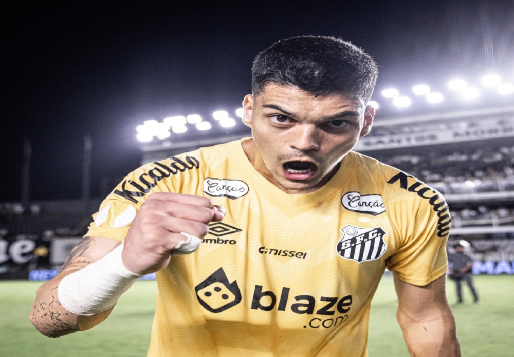 مفاجأة.. النصر يقترب من التعاقد مع حارس برازيلي جديد الحارس جابرييل ناسيمنتو