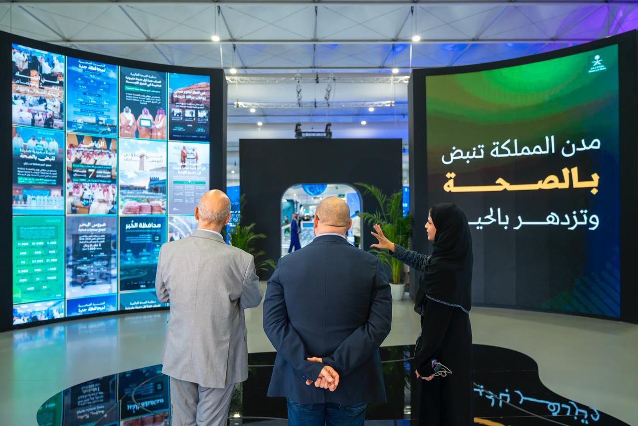 لتعزيز الوعي.. وزارة الإعلام تبتكر جسرا تفاعليا في ملتقى الصحة بالرياض لتعزيز الوعي.. وزارة الإعلام تبتكر جسرا تفاعليا في ملتقى الصحة بالرياض