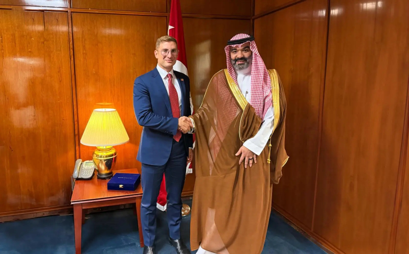 وزير الاتصالات يبحث في الولايات المتحدة تعزيز الشراكة في الابتكار والتقنيات النظيفة