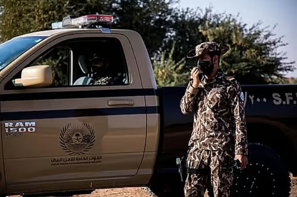 ضبط مخالف أشعل النار في غير المواقع المخصصة بمحمية الملك عبدالعزيز