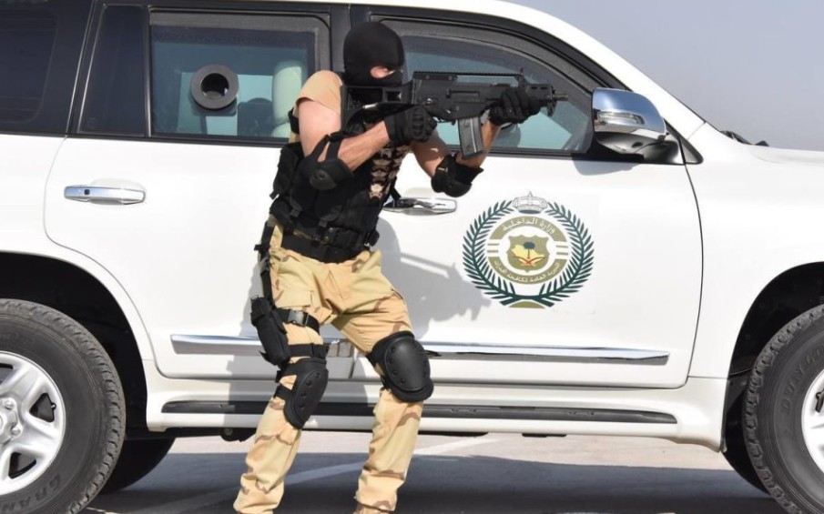 القبض على مقيمين لترويجهما 14 كجم من “الشبو” في الرياض