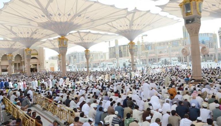 “السياحة” تستعرض خدمة ترخيص النزل المؤقتة لموسم الحج بالمدينة المنورة
