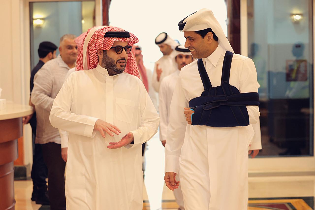 تركي آل الشيخ يلتقي ناصر الخليفي في الدوحة ويحضر انطلاق جائزة قطر الكبرى للفورمولا 1