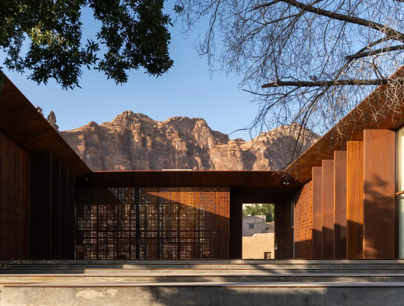 ارتفاع الذهب بدعم توقعات خفض الفائدة وضعف الدولار