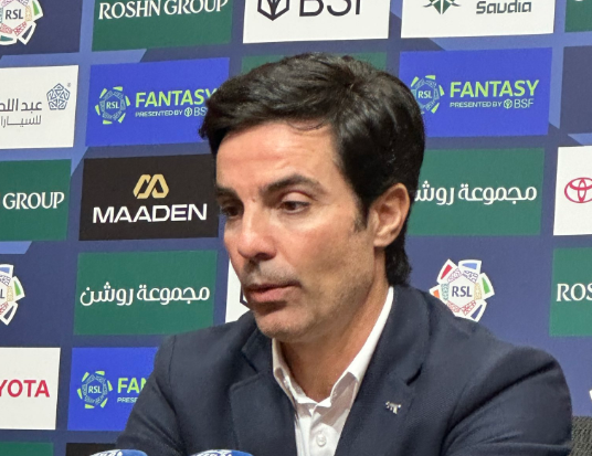مدرب النجمة يعلق على أنباء رحيله بعد الخسارة أمام الهلال: “متقبل كل شيء” ماريو سيلفا مدرب النجمة