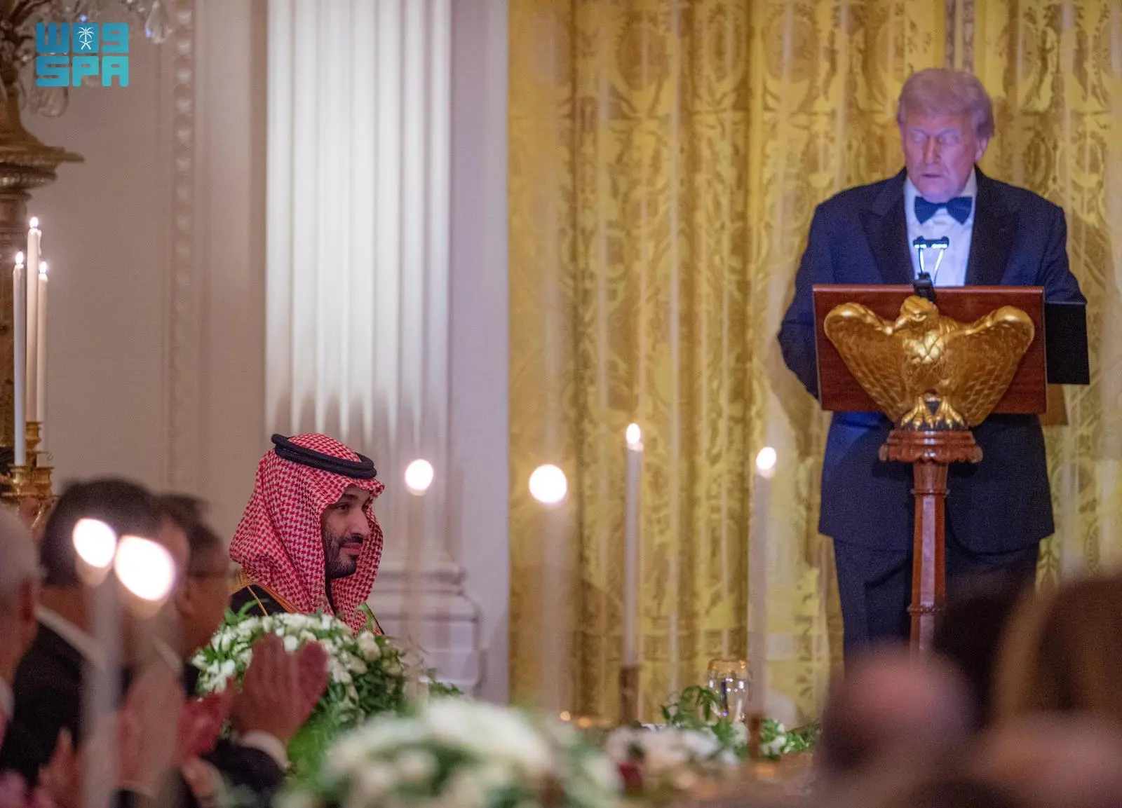 ولي العهد يشرف حفل العشاء المقام في البيت الأبيض