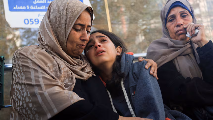 32 شهيدًا بغارات الاحتلال بغزة في 24 ساعة