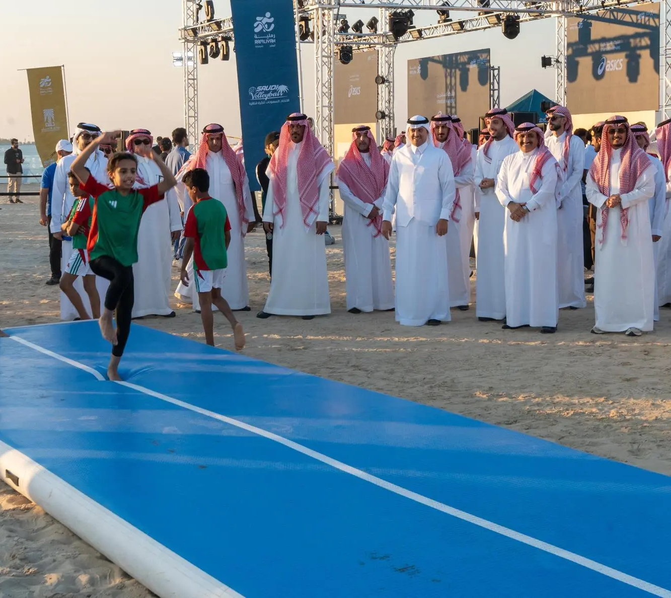 أول مهرجان عائلي للرياضات الشاطئية في السعودية.. ماذا يقدم؟