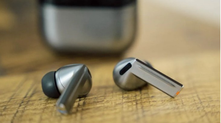 تسريبات تكشف تصميم وميزات سماعات سامسونج الجديدة Galaxy Buds 4 Pro