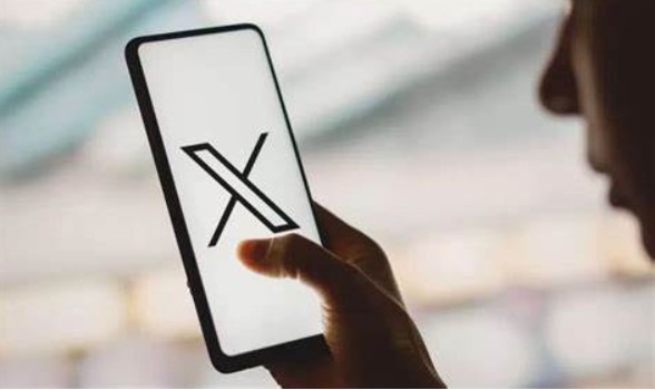تعطل “إكس” لآلاف المستخدمين في أمريكا
