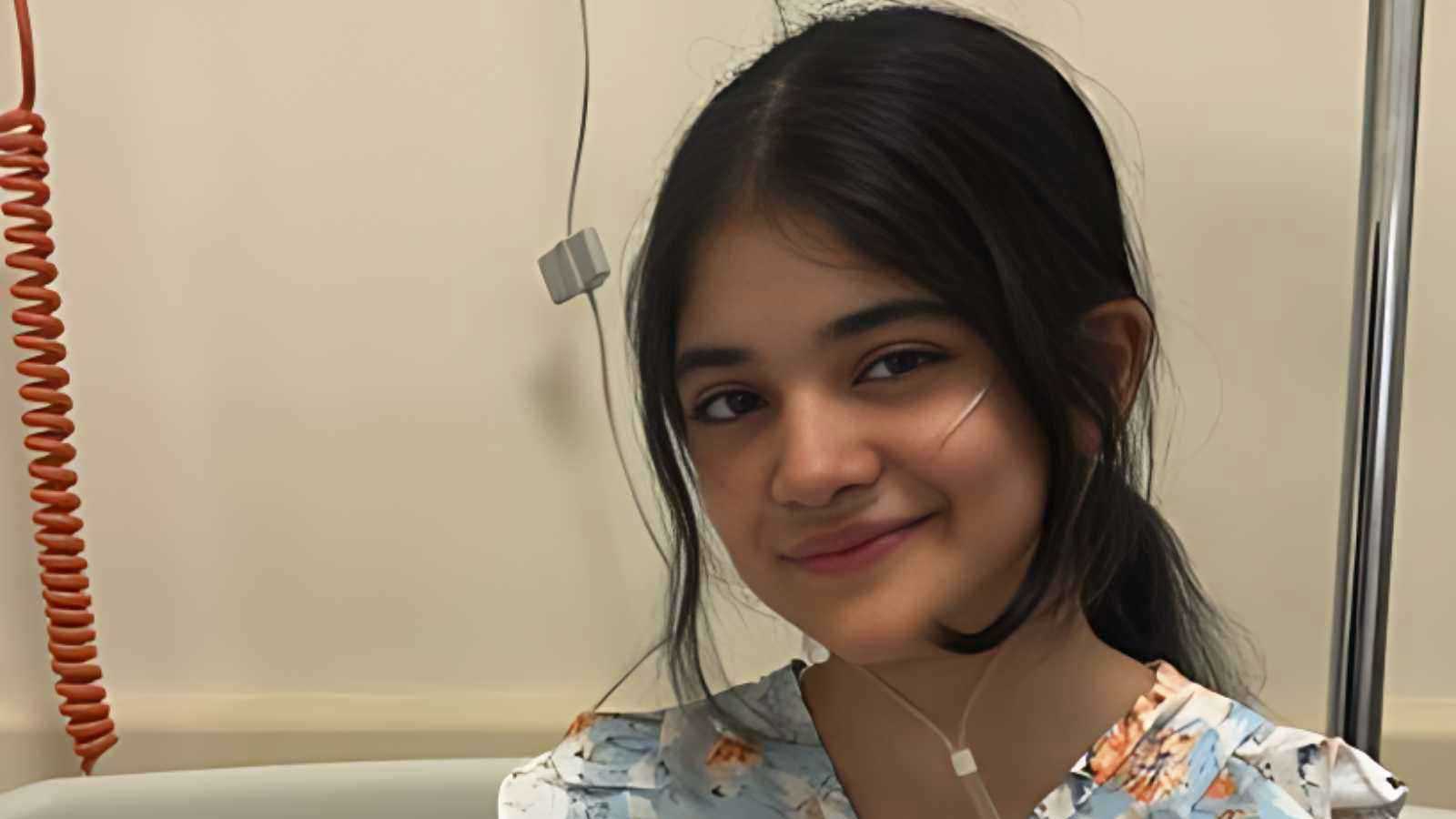 ميرال البلوشي.. قصة طفلة أبهرت ملايين بابتسامتها قبل وفاتها (صور)