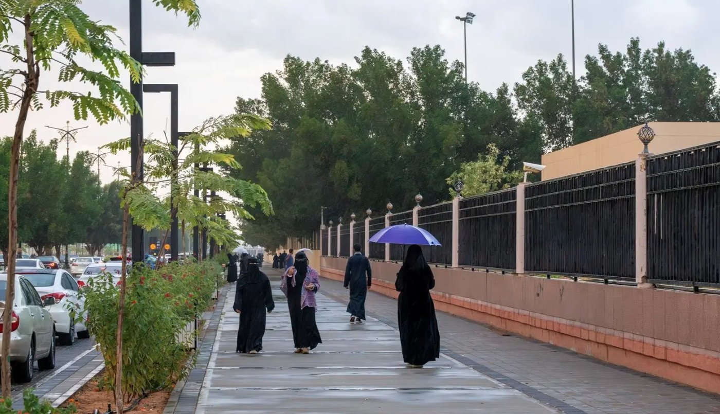 السعودية توزع مساعدات إيوائية جديدة في غزة