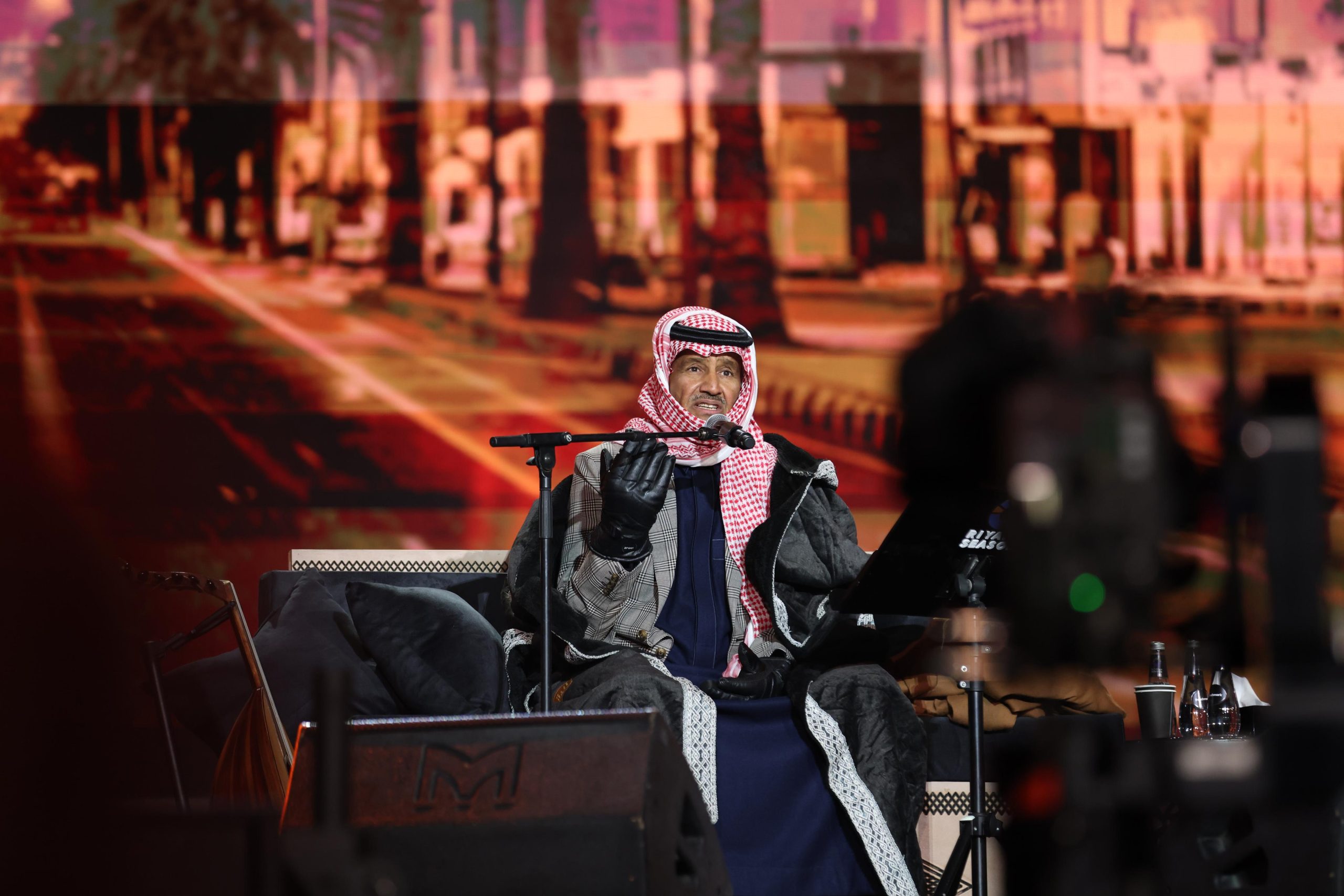 تسعينات مخاوي الليل.. تذكار من لا يقوى الهجر 