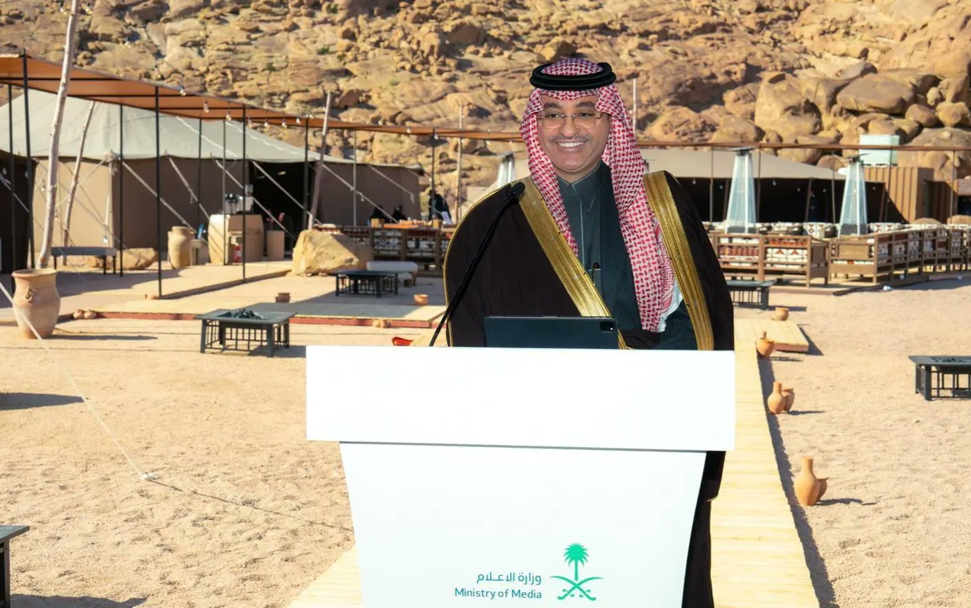 أمير حائل يستقبل مساعد وزير الإعلام