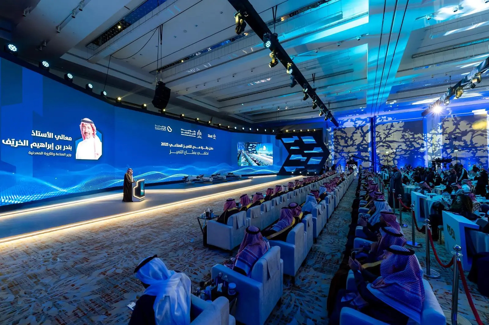 الخريف: إلغاء المقابل المالي يعزز تنافسية الصناعة السعودية 