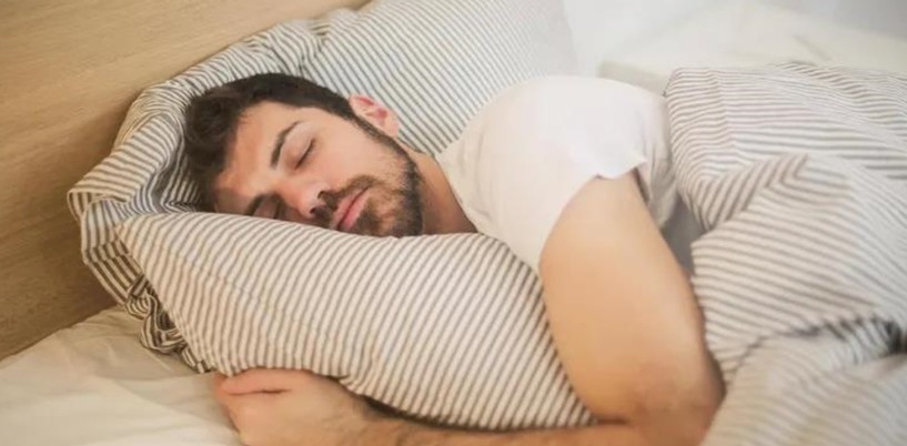 دراسة: النوم الكافي يقلل مخاطر الوفاة ويطيل العمر 