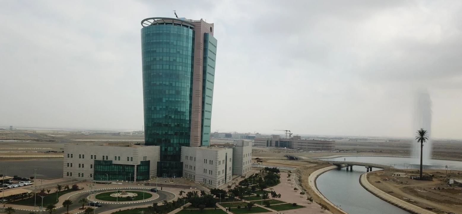 جامعة جازان تفتح باب القبول لبرامج الدراسات العليا المجانية 