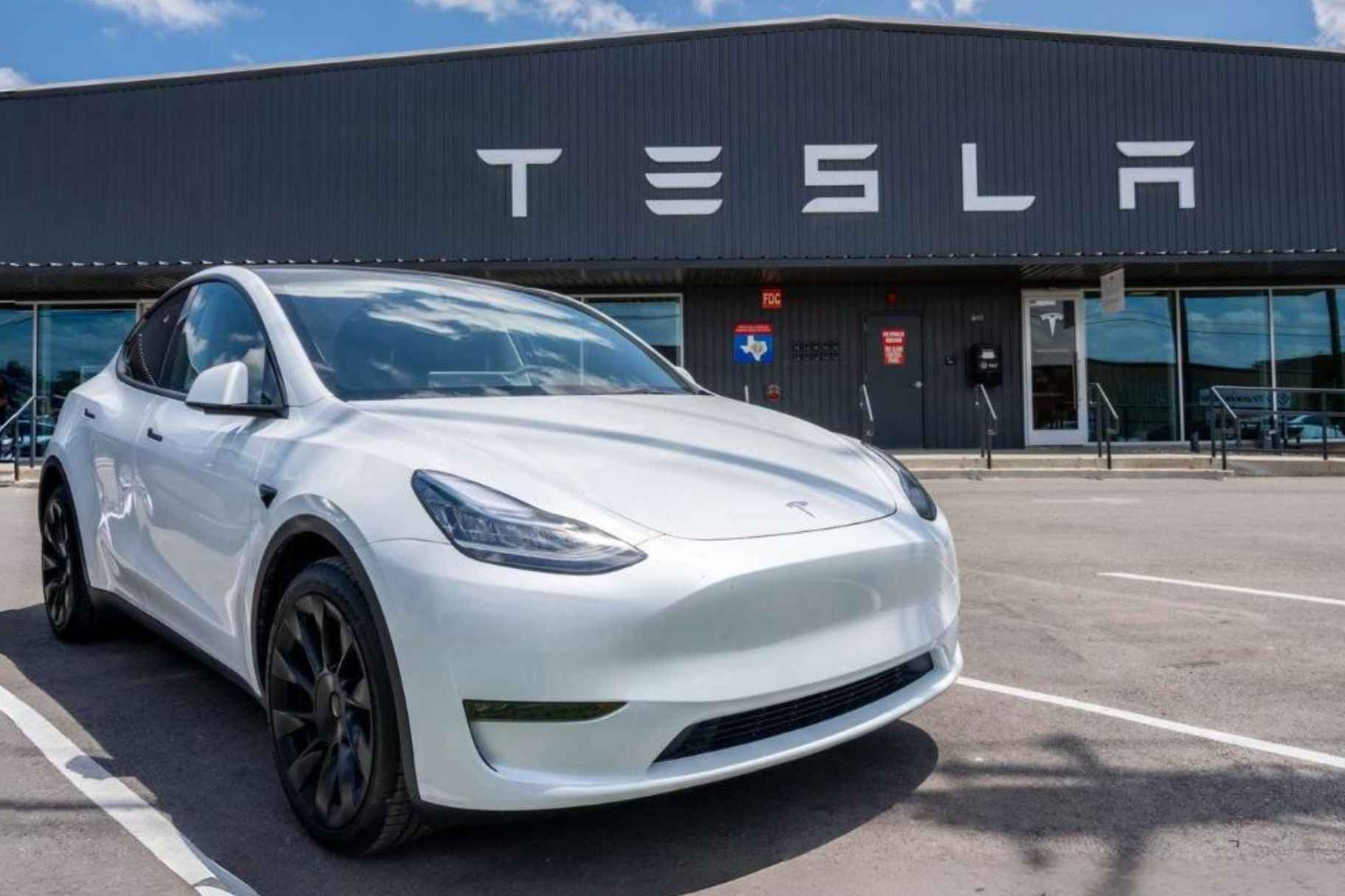 تسلا تطلق أولى رحلات الروبوتاكسي ذاتية القيادة في أوستن 