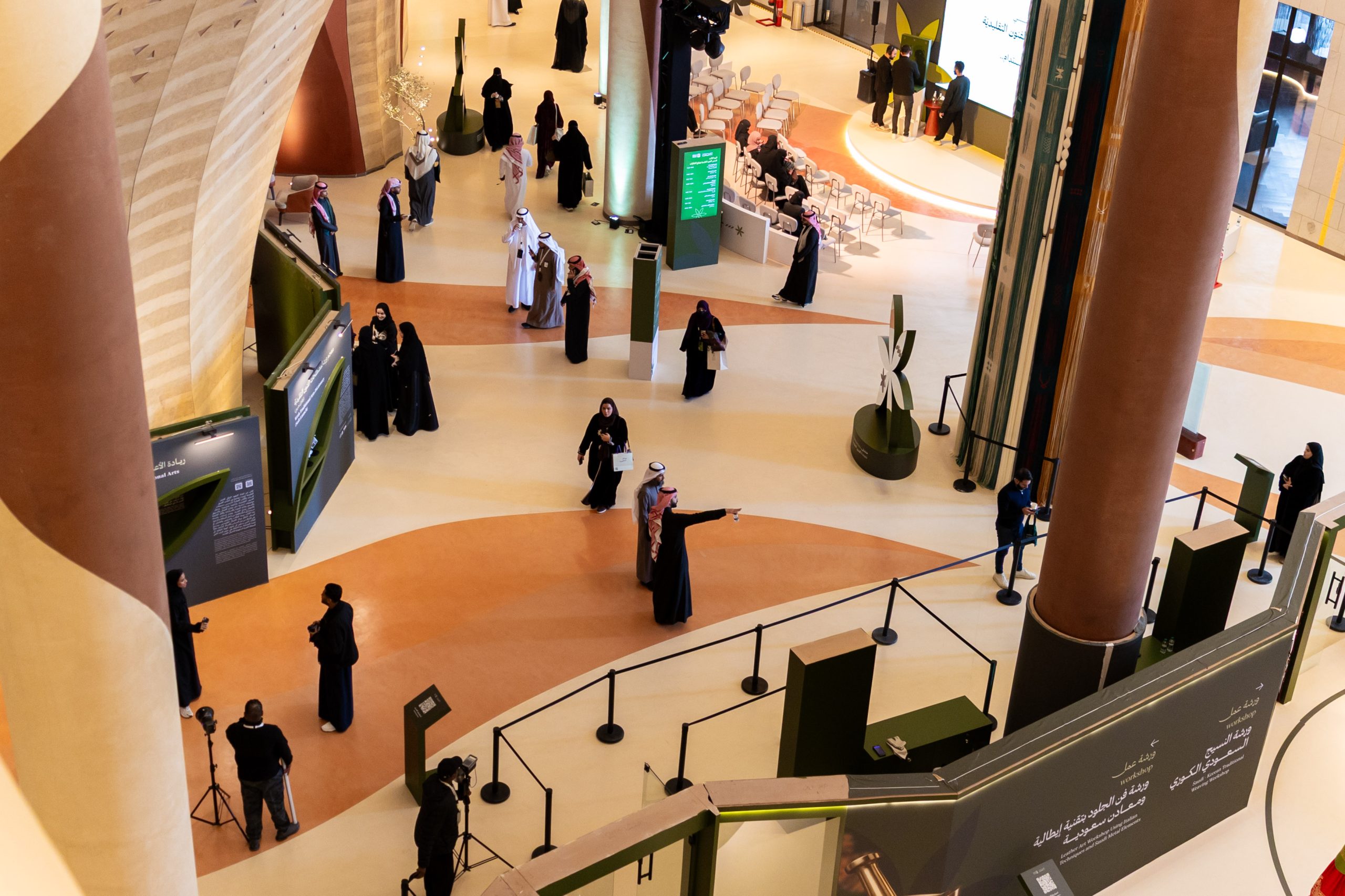 وزير التعليم ورئيس سدايا يطلقان سماي 2 لتمكين منسوبي 11 وزارة في الذكاء الاصطناعي