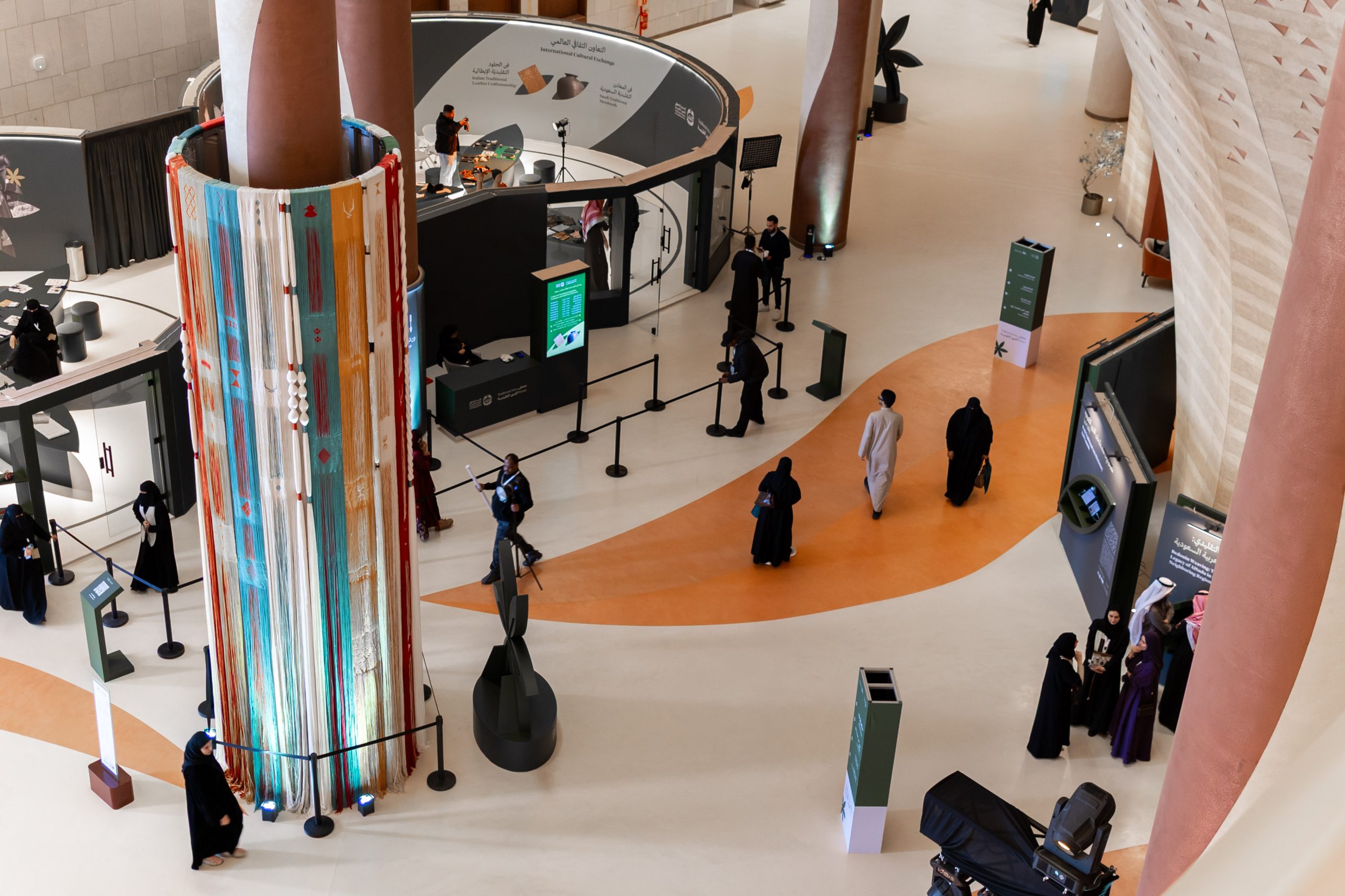 وزير التعليم ورئيس سدايا يطلقان سماي 2 لتمكين منسوبي 11 وزارة في الذكاء الاصطناعي