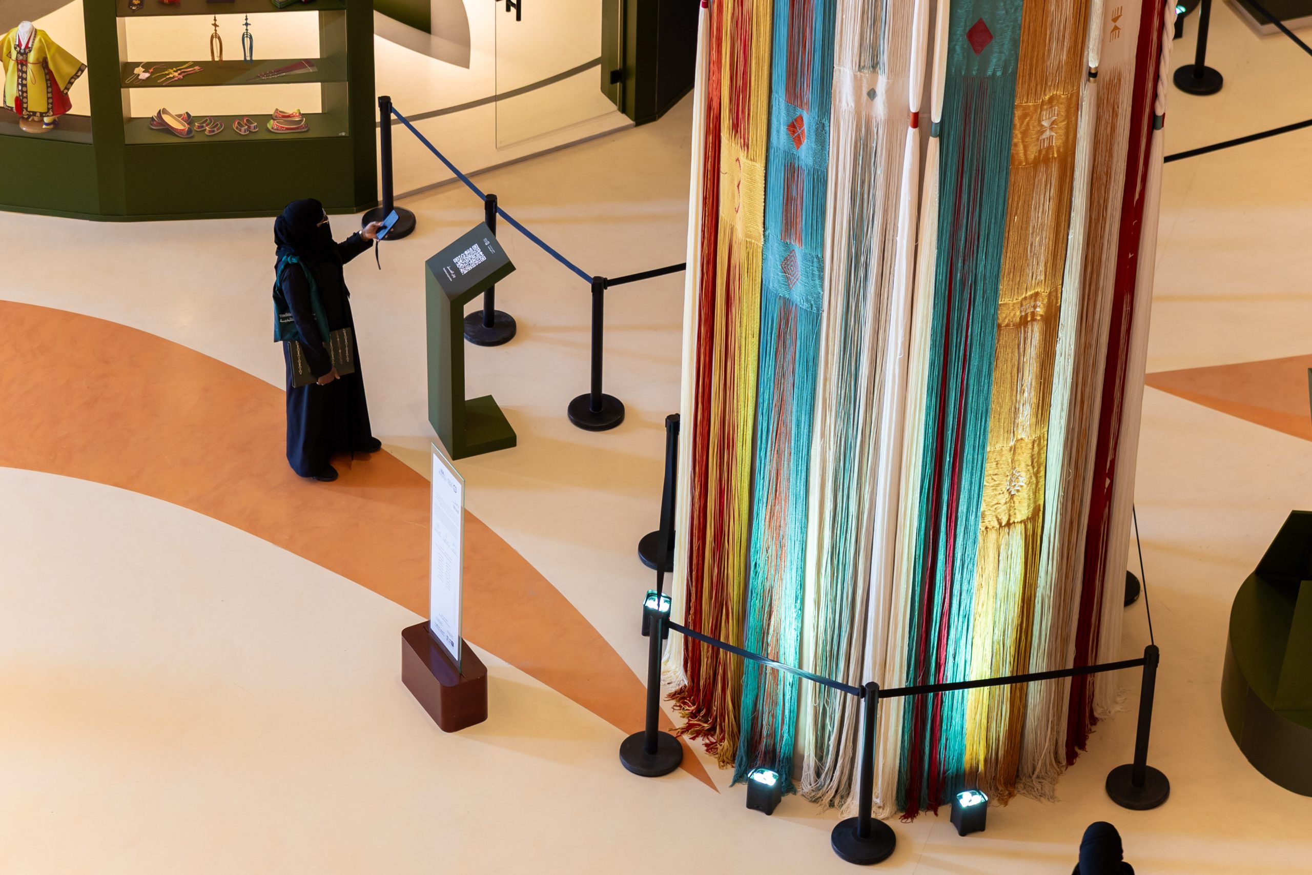 وزير التعليم ورئيس سدايا يطلقان سماي 2 لتمكين منسوبي 11 وزارة في الذكاء الاصطناعي