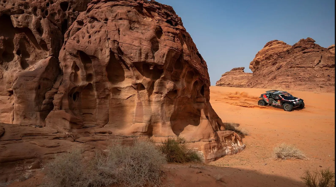 العلا تتألق في رالي داكار السعودية 2026 بتضاريسها الفريدة