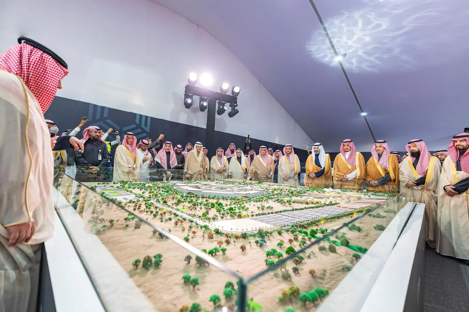 هيكساجون .. السعودية تبني أكبر مركز بيانات حكومي في العالم 