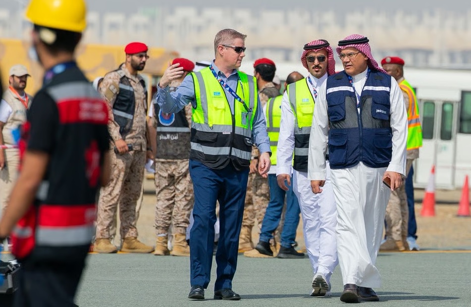 بمشاركة 35 جهة.. نجاح خطة طوارئ افتراضية لإخلاء طائرة بجدة