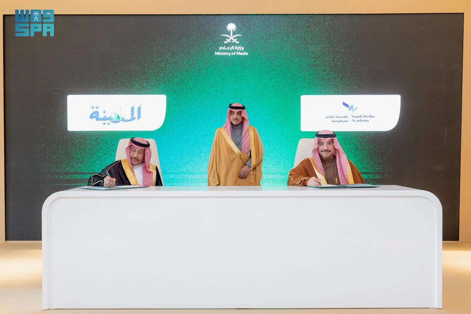 إنزاغي يطلب ضم الصخرة للهلال