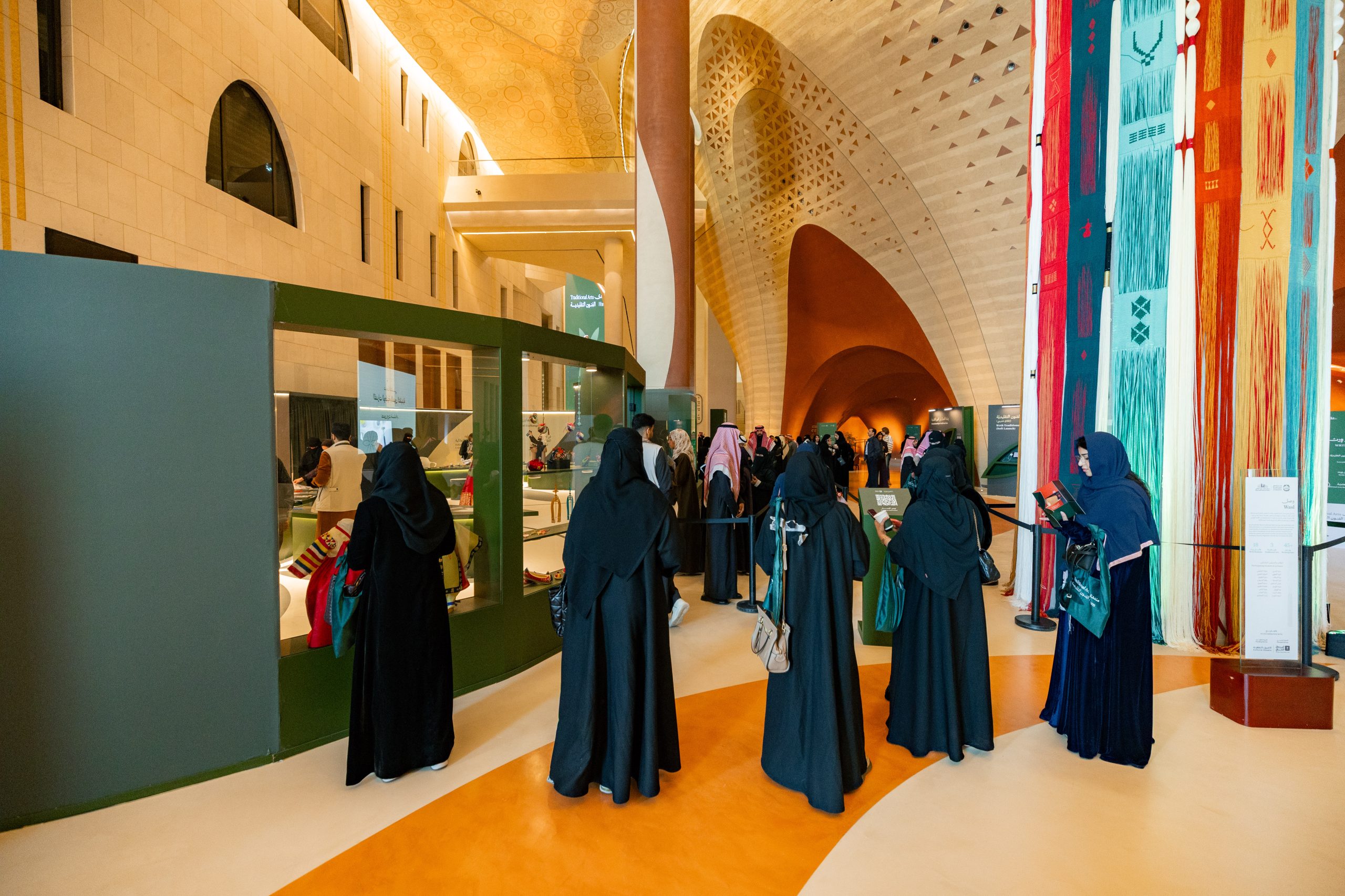 وزير التعليم ورئيس سدايا يطلقان سماي 2 لتمكين منسوبي 11 وزارة في الذكاء الاصطناعي