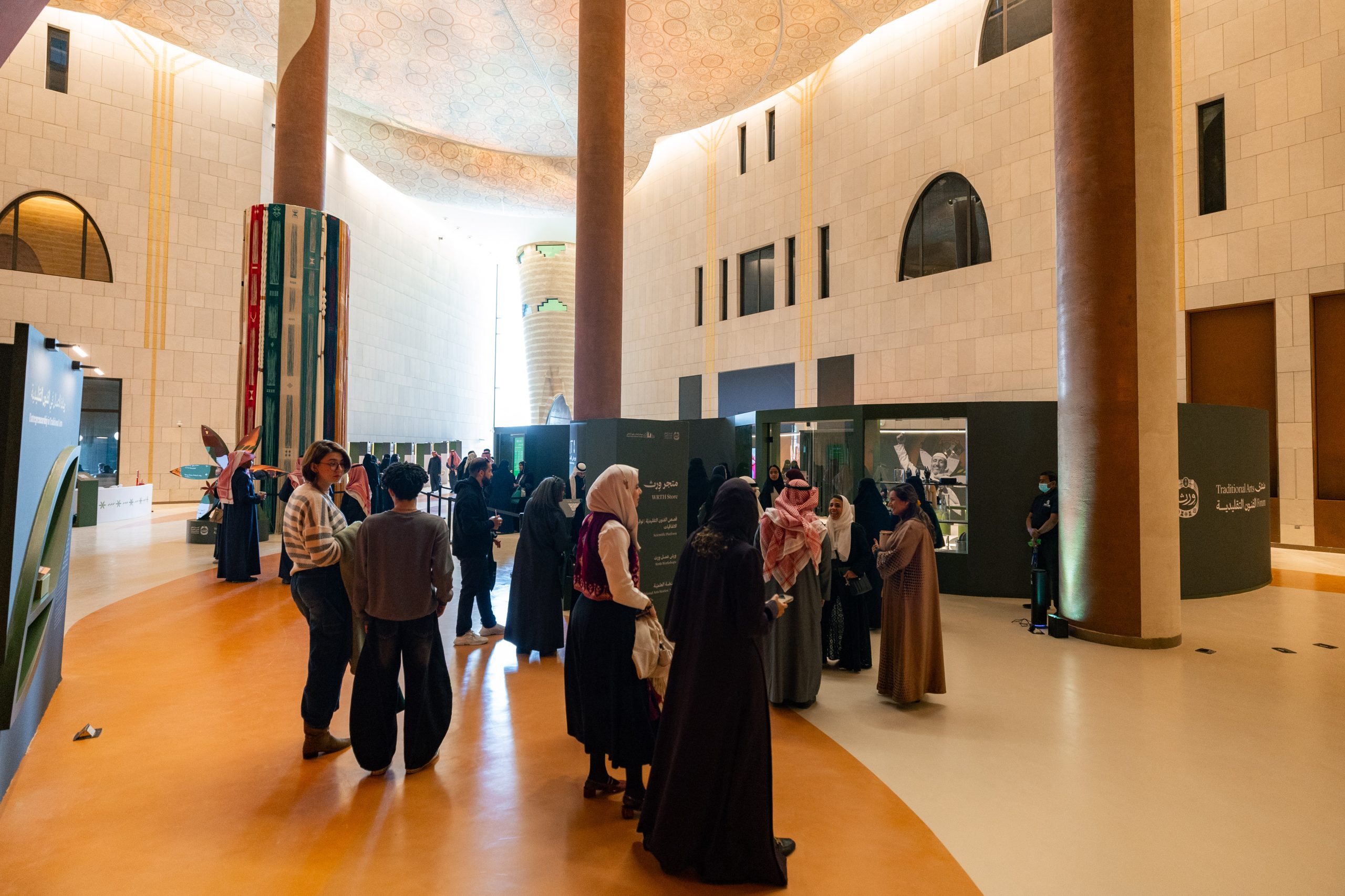 وزير التعليم ورئيس سدايا يطلقان سماي 2 لتمكين منسوبي 11 وزارة في الذكاء الاصطناعي