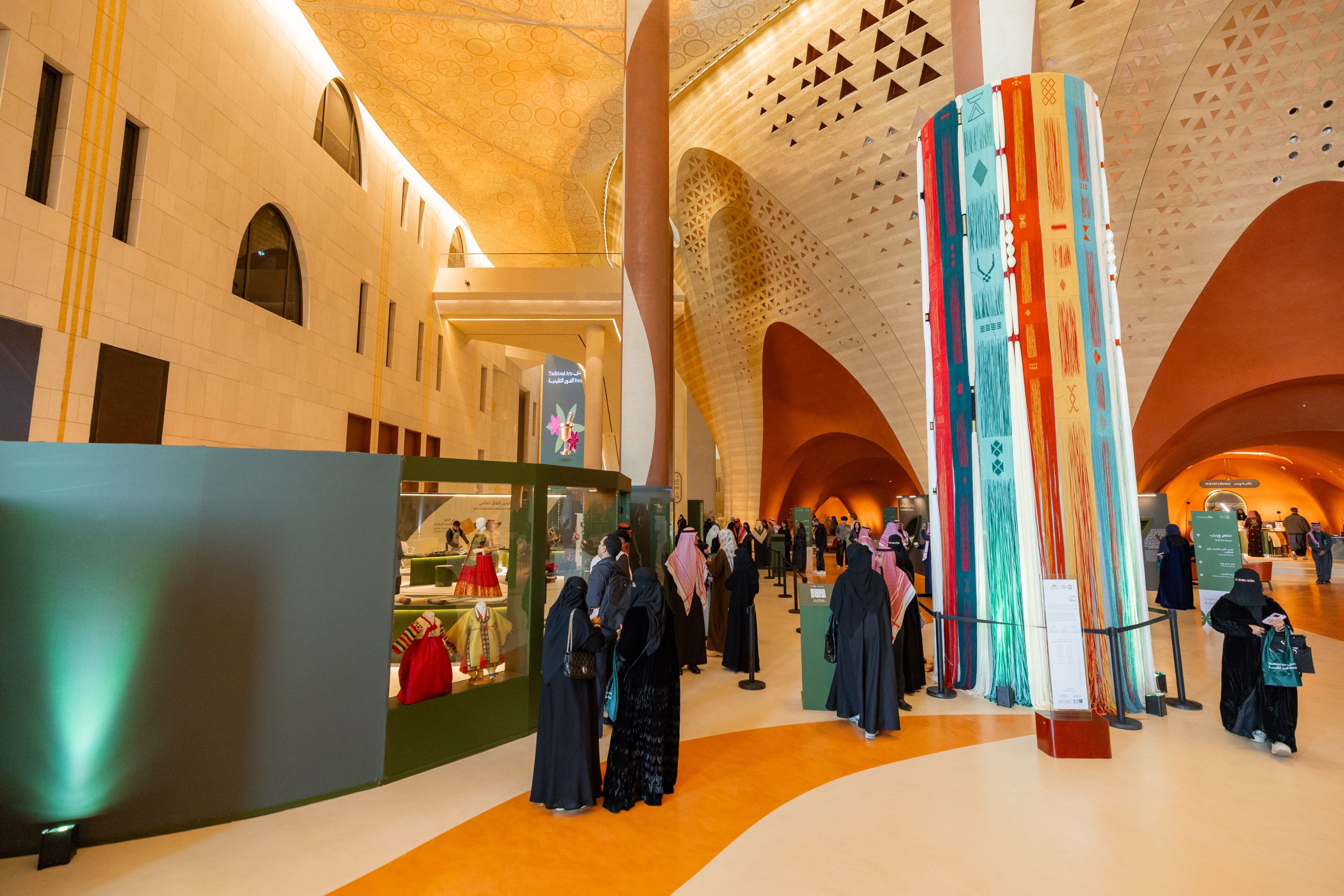 وزير التعليم ورئيس سدايا يطلقان سماي 2 لتمكين منسوبي 11 وزارة في الذكاء الاصطناعي