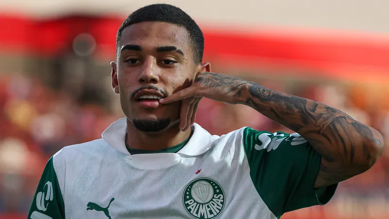 الهلال يستهدف لاعب برازيلي.. ويقدم عرضا بقيمة 8 مليون يورو ريكيلمي فيليبي