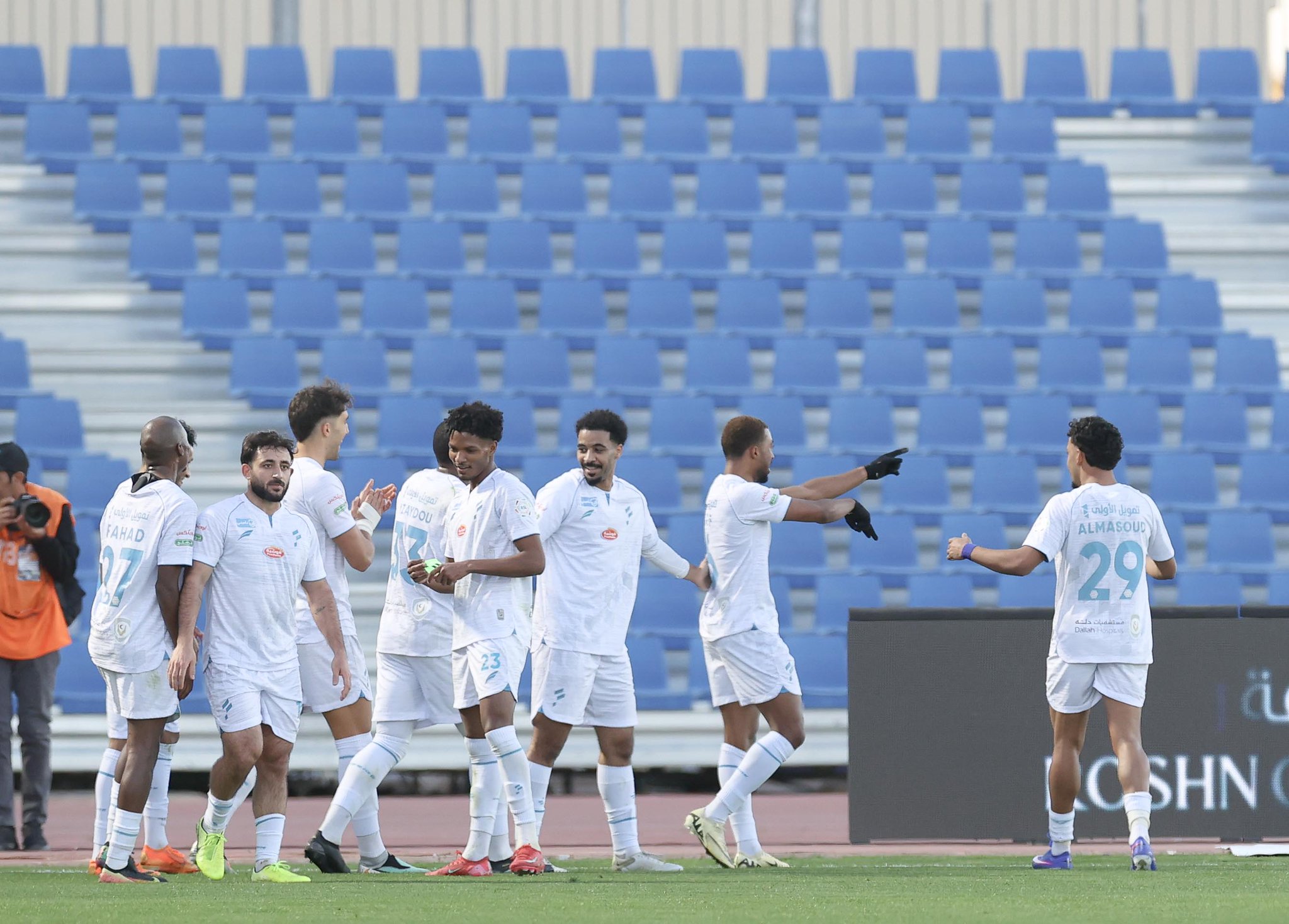 نيوم يخسر أمام الفتح بهدف في دوري روشن