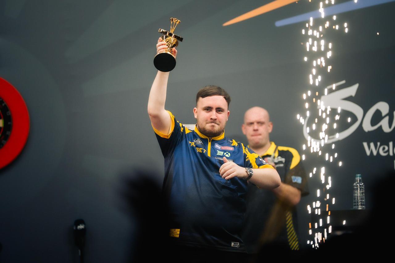 البريطاني ليتلر يتوج بلقب ماسترز السهام في الرياض 