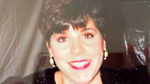 صورة سعيدة جمعتها بقاتلها.. الحمض النووي يحل لغز وحش تكساس