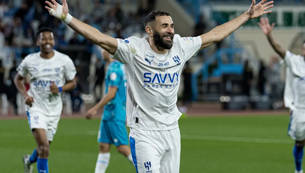 مصير مشاركة بنزيما في مباراة الهلال والخلود