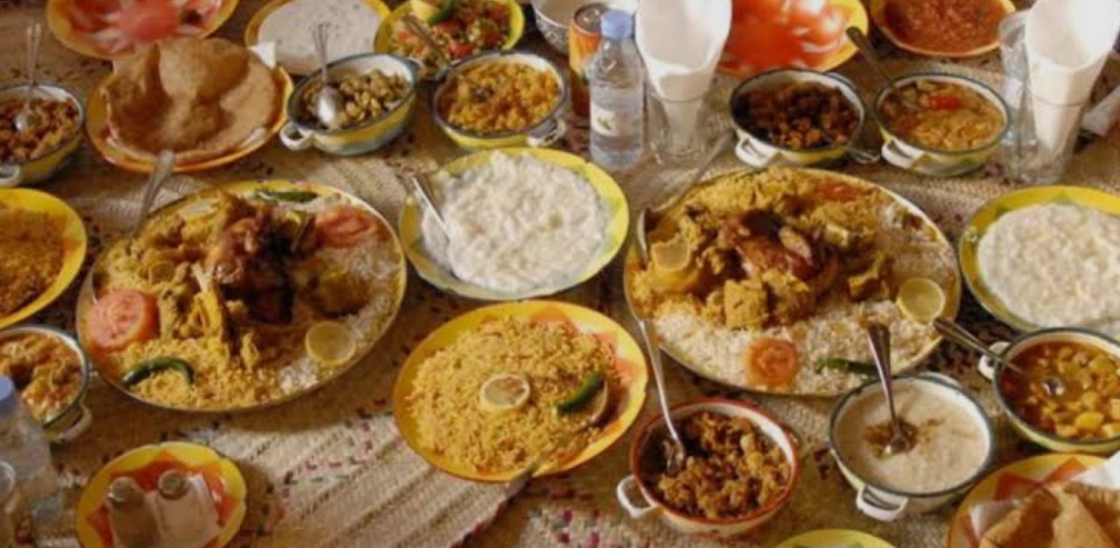 موائد الإفطار في رمضان.. تنوع يعكس ثراء الموروث الغذائي السعودي