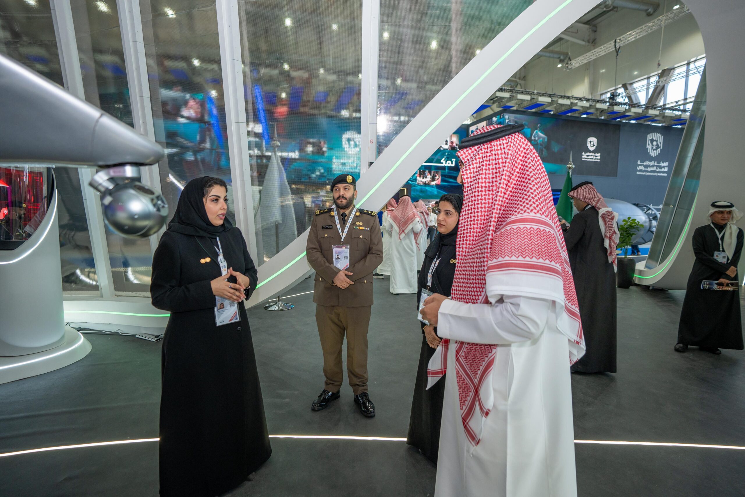 وزارة الداخلية تشارك في معرض الدفاع العالمي 2026 بحلول تقنية تستشرف مستقبل الأمن 