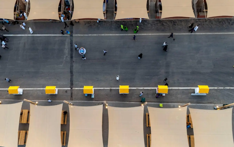 سوق الأولين الرمضاني في جيزان.. ملتقى تجاري وتراثي يعكس روح الشهر الكريم 