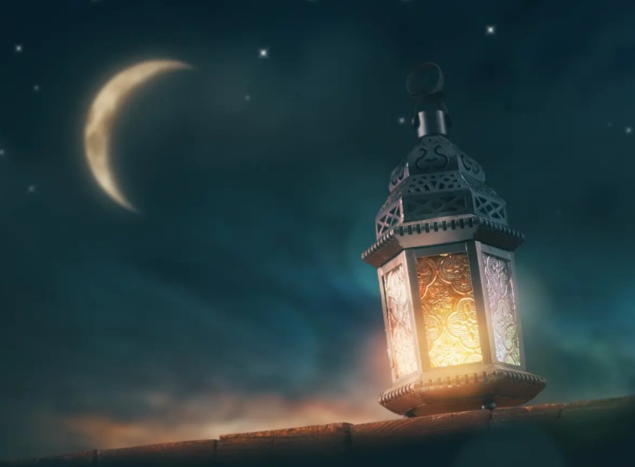 هلال رمضان يطل على سماء المملكة في مشهد فلكي ساحر