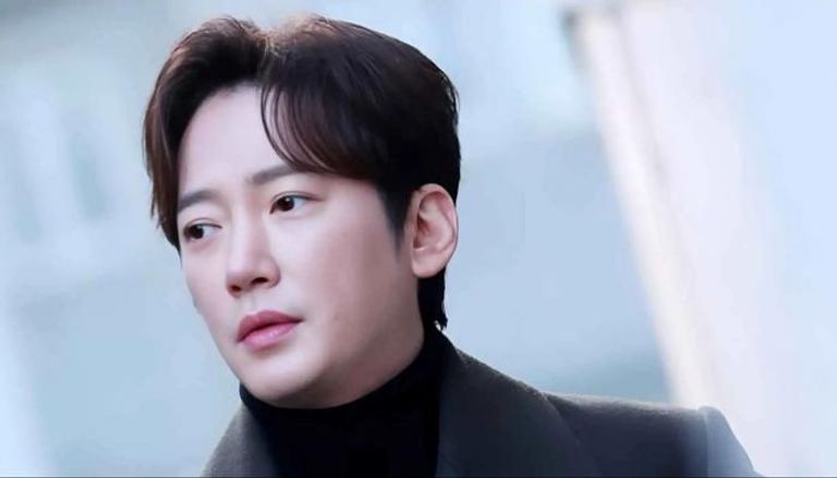 وفاة الممثل الكوري لي سانغ بو في ظروف غامضة عن 44 عامًا